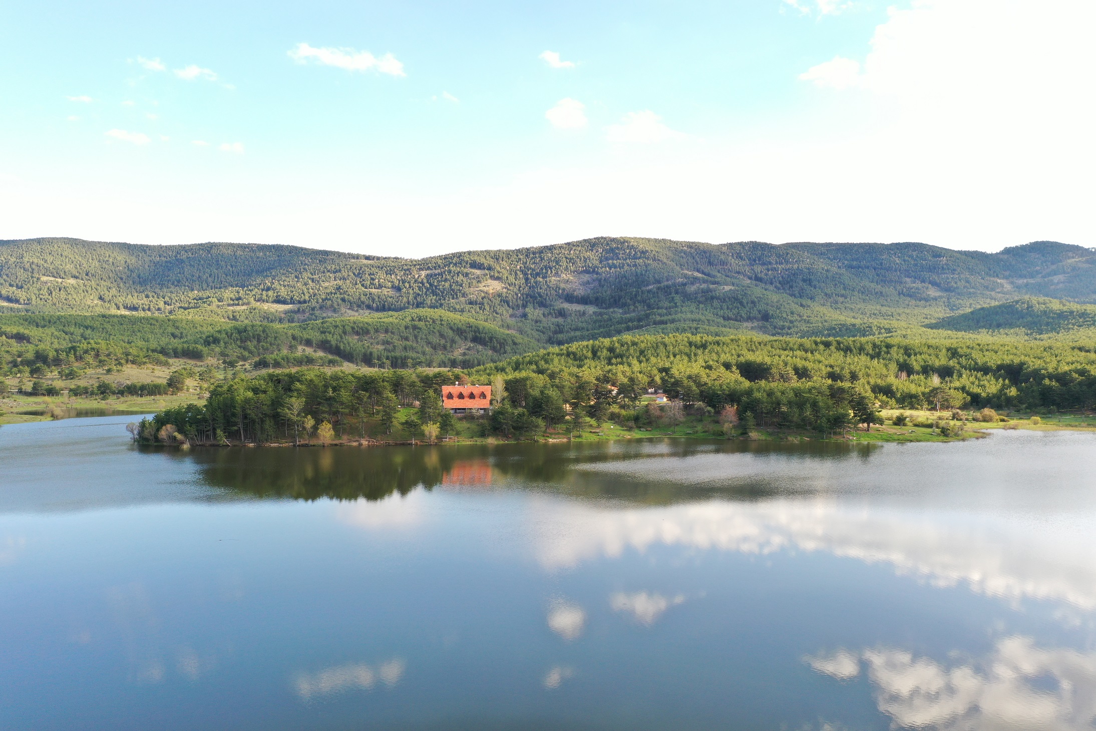 Güdül Araç Kiralama: Doğal Güzellikler, Tarihi Doku ve Güvenlik